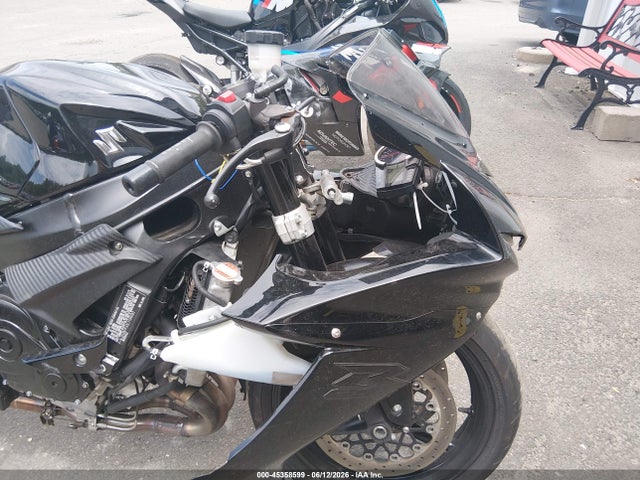 Suzuki GSX-R600 2020 JS1GN7FA3L7100303 Image 15