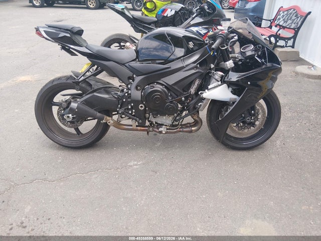 Suzuki GSX-R600 2020 JS1GN7FA3L7100303 Image 12