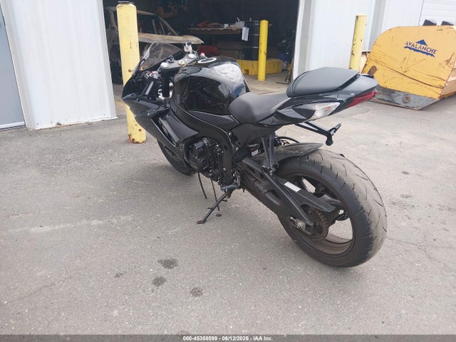 Suzuki GSX-R600 2020 JS1GN7FA3L7100303 Image 3