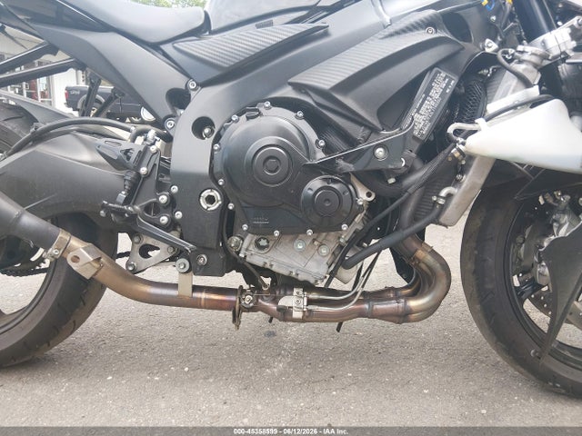 Suzuki GSX-R600 2020 JS1GN7FA3L7100303 Image 8