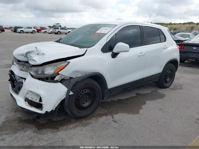Chevrolet TRAX LS 2017 KL7CJKSB8HB053403 Image 2
