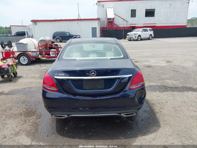 2015 Mercedes-benz C 300 მანქანა იყიდება აუქციონზე, vin: 55SWF4JB1FU089201, აუქციონის ნომერი: 45358640