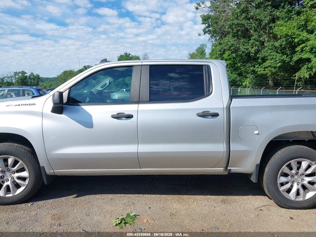 Auction sale of the 2020 Chevrolet Silverado 1500 4wd  Short Bed Custom, vin: 3GCPYBEKXLG417784, lot number: 45358668