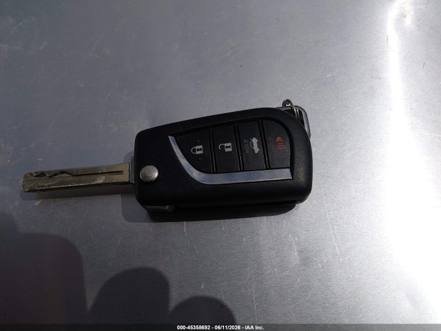 4T1G11AK4NU671801 Toyota CAMRY SE