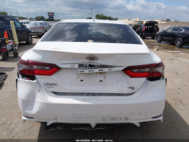 4T1G11AK4NU671801 Toyota CAMRY SE