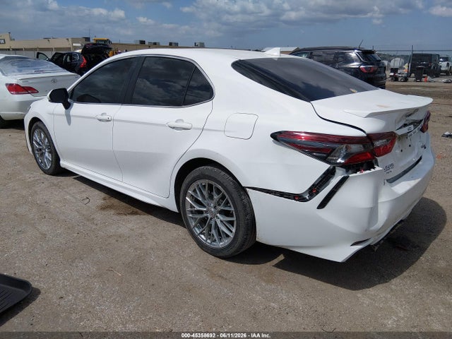 4T1G11AK4NU671801 Toyota CAMRY SE