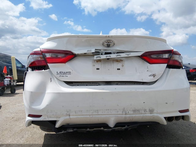 4T1G11AK4NU671801 Toyota CAMRY SE
