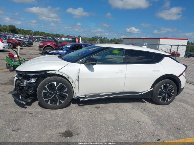 KIA Ev6 Wind 2023 KNDC34LA0P5603236 Image 14