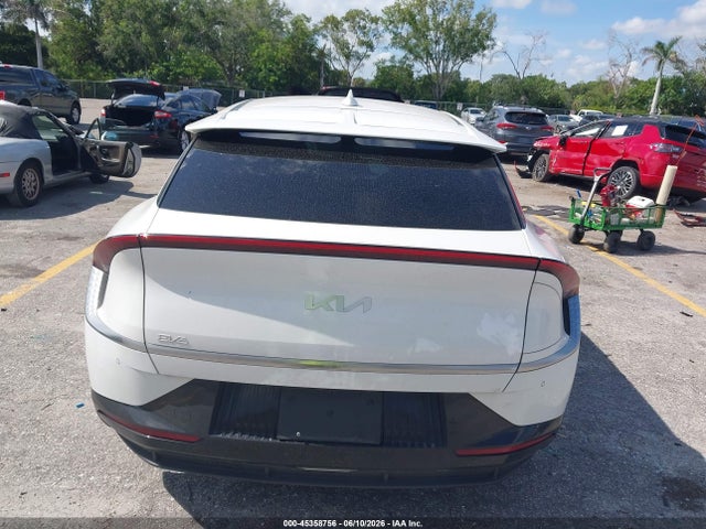 KIA Ev6 Wind 2023 KNDC34LA0P5603236 Image 16