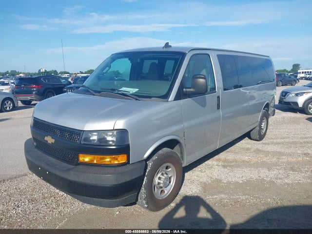 Chevrolet Express 3500 Ls 2019 1GAZGNFG2K1324951 Image 2