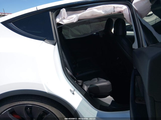 Продажа на аукционе авто 2022 Tesla Model Y Performance Dual Motor All-wheel Drive, vin: 7SAYGDEF7NF326490, номер лота: 45358912