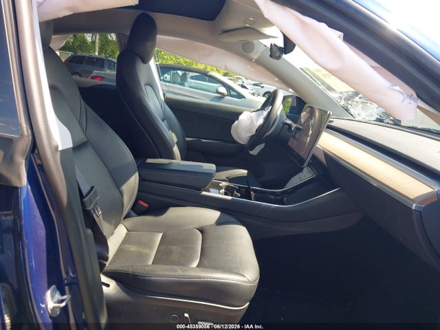 2021 Tesla Model Y Long Range Dual Motor All-wheel Drive მანქანა იყიდება აუქციონზე, vin: 5YJYGDEEXMF063852, აუქციონის ნომერი: 45359056