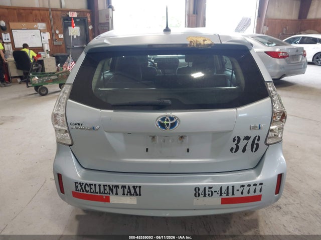 Продаж на аукціоні авто 2013 Toyota Prius V Three, vin: JTDZN3EU8D3231805, номер лоту: 45359092