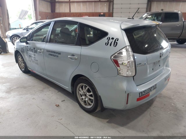 Продаж на аукціоні авто 2013 Toyota Prius V Three, vin: JTDZN3EU8D3231805, номер лоту: 45359092