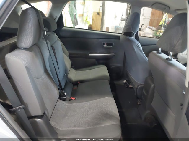 Продаж на аукціоні авто 2013 Toyota Prius V Three, vin: JTDZN3EU8D3231805, номер лоту: 45359092