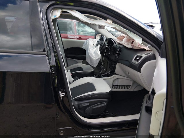 Jeep Compass Latitude Fwd 2018 3C4NJCBB7JT487138 Image 5