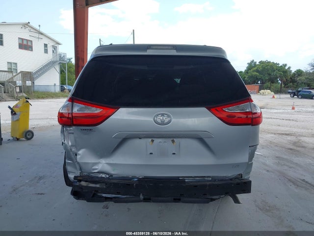 Продажа на аукционе авто 2017 Toyota Sienna Le 8 Passenger, vin: 5TDKZ3DCXHS888172, номер лота: 45359128