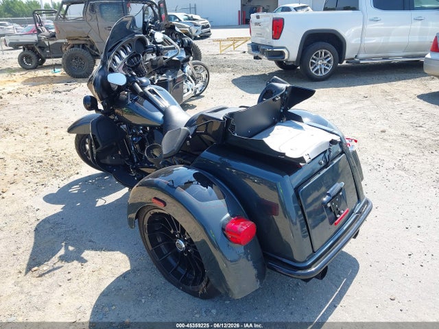 Harley-Davidson FLHTCUTG 2025 1HD1MAF13SB855165 Image 3