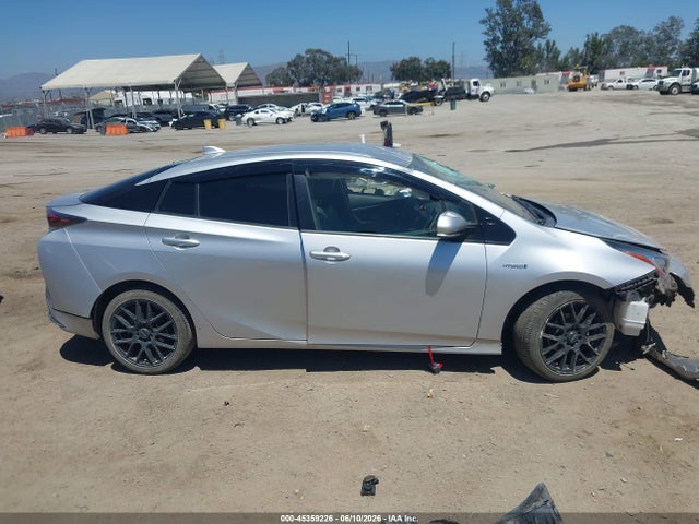 JTDKARFU9G3514457 Toyota Prius Three Touring