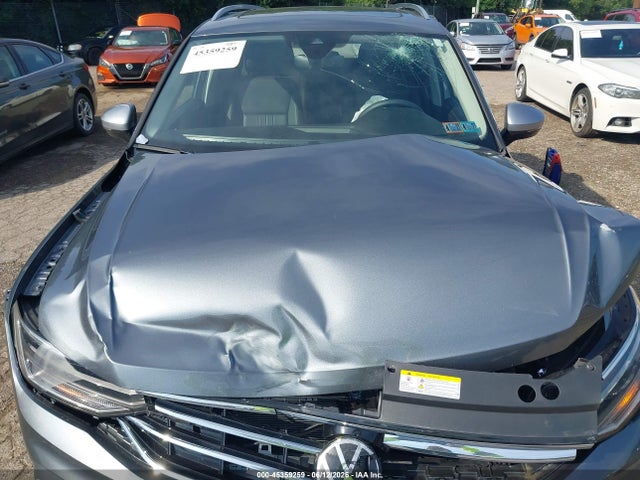 3VVTB7AX9RM232555 Volkswagen Tiguan 2.0t Wolfsburg Edition