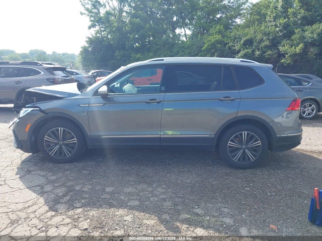 3VVTB7AX9RM232555 Volkswagen Tiguan 2.0t Wolfsburg Edition