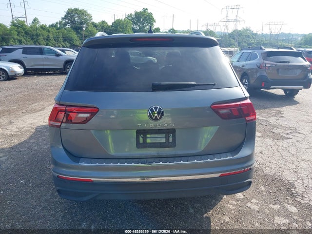 3VVTB7AX9RM232555 Volkswagen Tiguan 2.0t Wolfsburg Edition