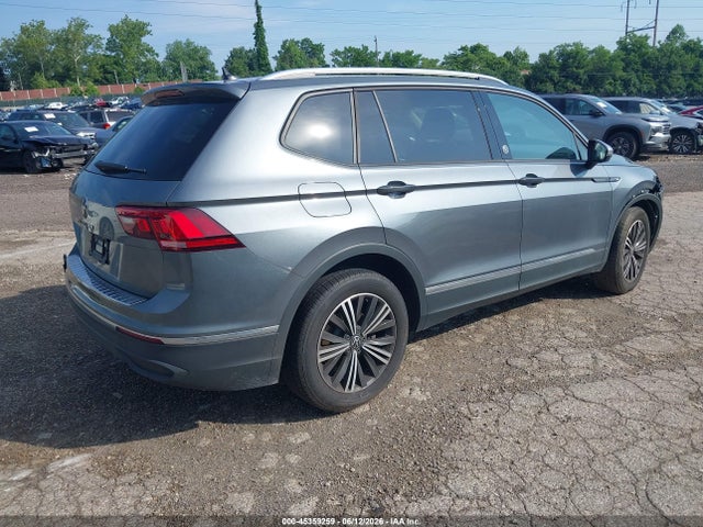 3VVTB7AX9RM232555 Volkswagen Tiguan 2.0t Wolfsburg Edition