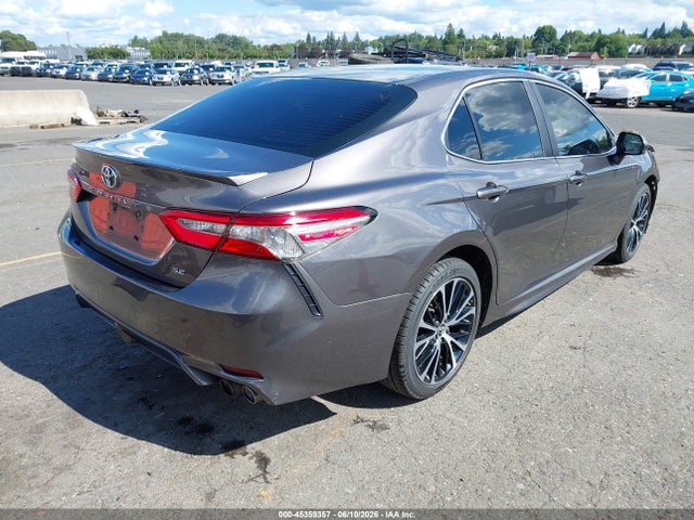 Toyota CAMRY SE 2018 4T1B11HK9JU130155 Image 4
