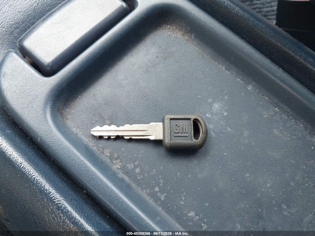Продажа на аукционе авто 1998 Chevrolet C/k 1500 Fleetside, vin: 2GCEK19R3W1241653, номер лота: 45359366