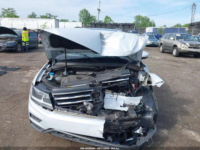 3VV2B7AX3KM004083 Volkswagen Tiguan 2.0t Se/2.0t Sel/2.0t Sel R-line/2.0t Sel R-line Black