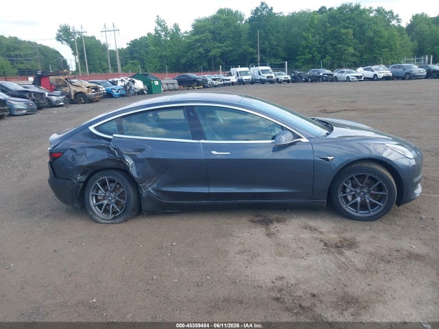 Продажа на аукционе авто 2018 Tesla Model 3 Long Range/mid Range, vin: 5YJ3E1EA7JF025762, номер лота: 45359484