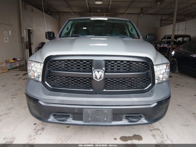 45359504 :رقم المزاد ، 1C6RR7KG1JS106146 vin ، 2018 Ram 1500 Tradesman  4x4 5'7 Box مزاد بيع