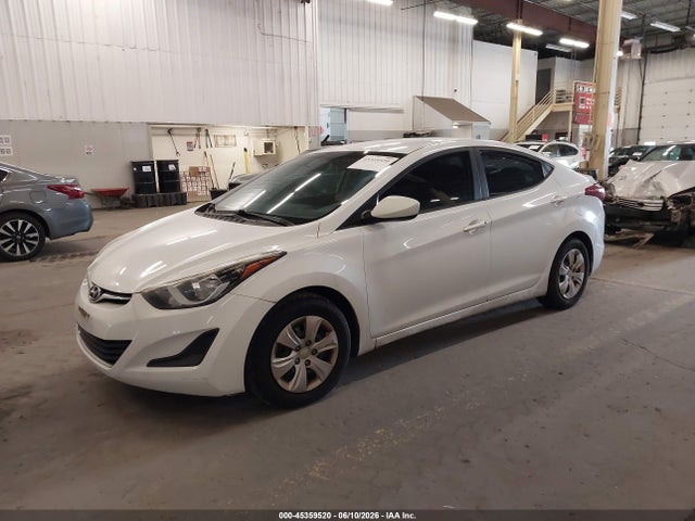 5NPDH4AE4GH695589 Hyundai ELANTRA SE