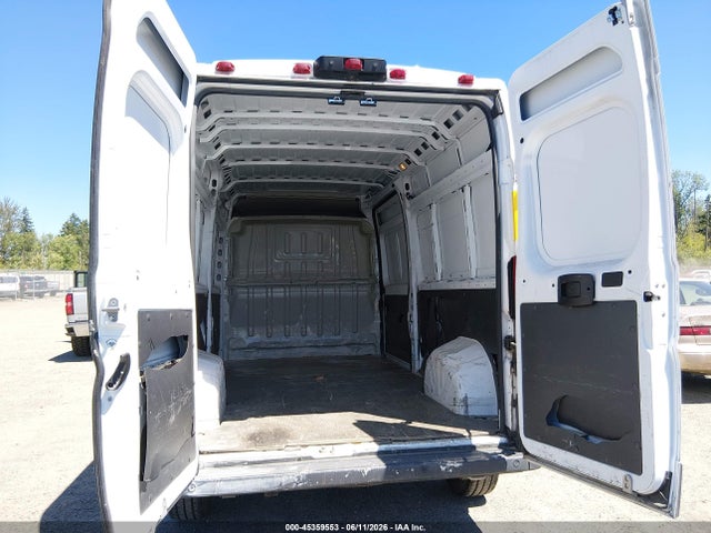 3C6TRVDGXJE157137 RAM Promaster 2500 High Roof 159 Wb