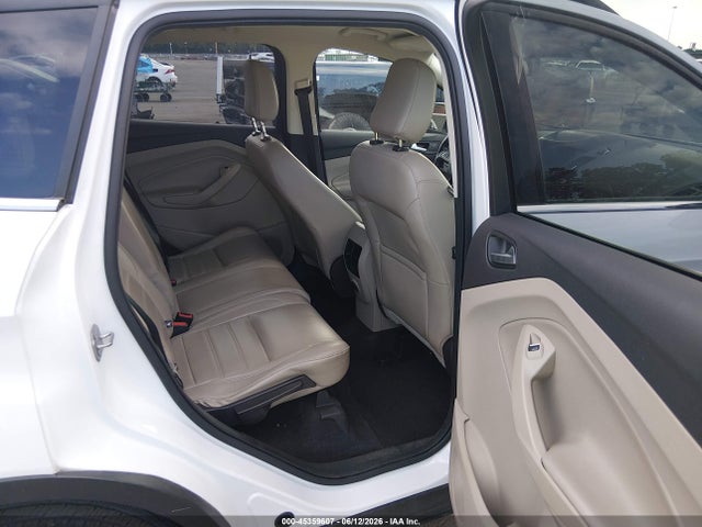 1FMCU9HD2KUA66229 Ford ESCAPE SEL