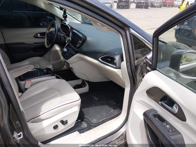 Продажа на аукционе авто 2017 Chrysler Pacifica Limited, vin: 2C4RC1GG6HR545323, номер лота: 45359725