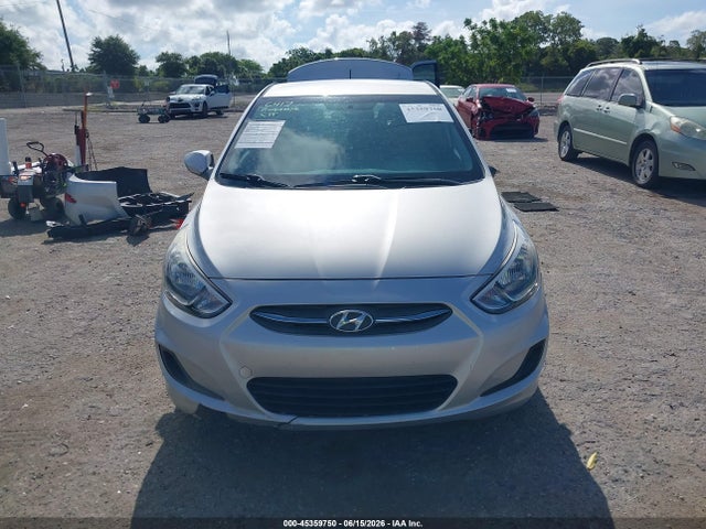 2017 Hyundai Accent Se მანქანა იყიდება აუქციონზე, vin: KMHCT4AE4HU320623, აუქციონის ნომერი: 45359750