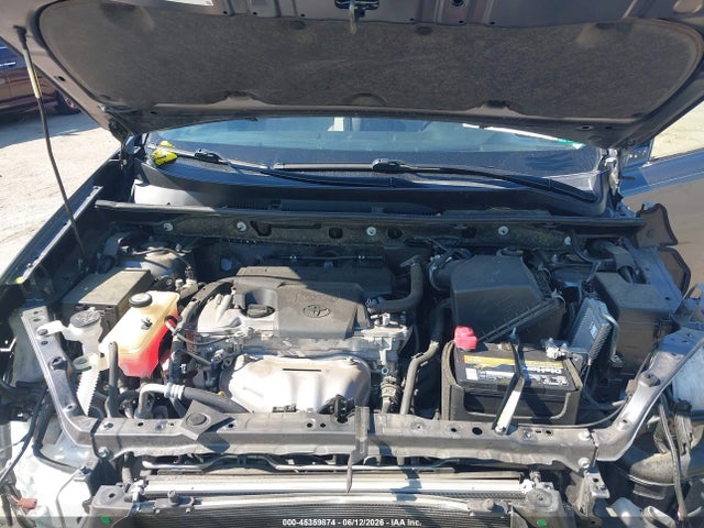 Toyota Rav4 Xle 2018 JTMWFREVXJD132338 Image 10