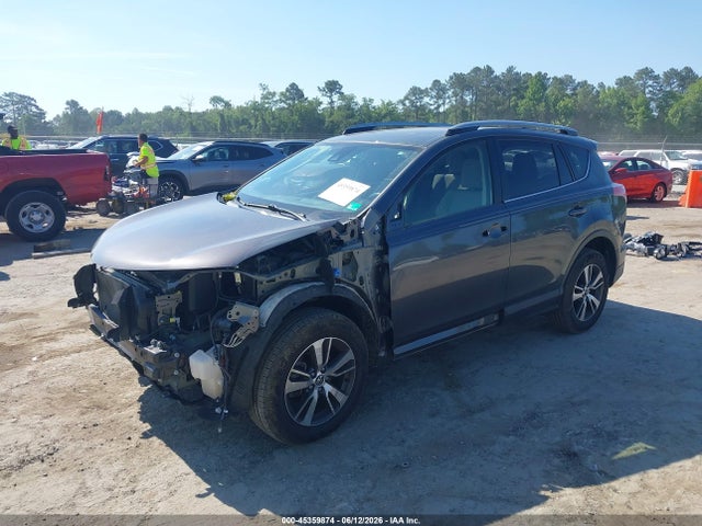 Toyota Rav4 Xle 2018 JTMWFREVXJD132338 Image 2