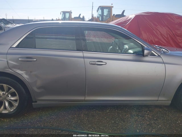 Продажа на аукционе авто 2015 Chrysler 300 Limited, vin: 2C3CCAAG3FH807482, номер лота: 45359925
