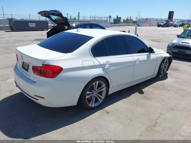 2018 Bmw 330i Xdrive მანქანა იყიდება აუქციონზე, vin: WBA8D9C56JEM31513, აუქციონის ნომერი: 45359940