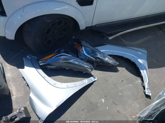 7MUFBABG8RV043831 Toyota Corolla Cross Hybrid Se