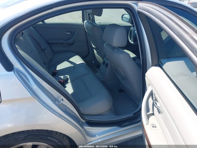 45360044 :رقم المزاد ، WBAPH77539NM28840 vin ، 2009 Bmw 328i مزاد بيع