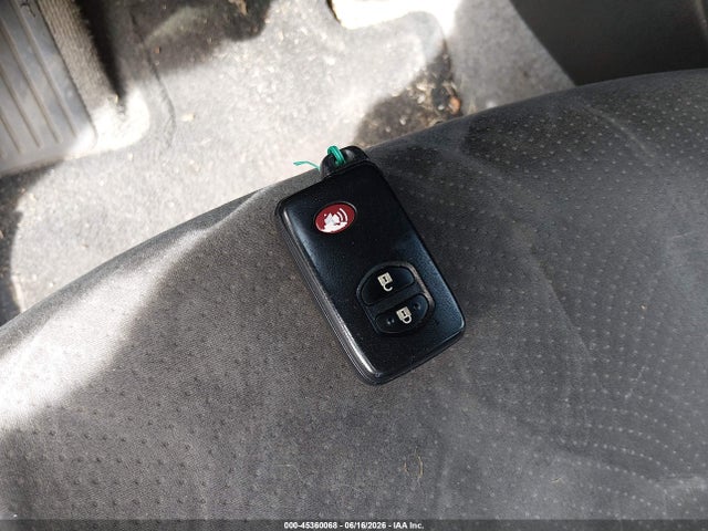 Продажа на аукционе авто 2013 Toyota Prius Three, vin: JTDKN3DU2D0344492, номер лота: 45360068