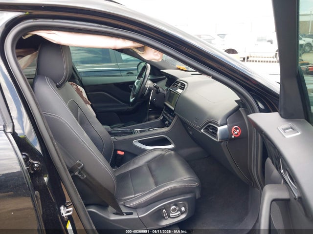 Продаж на аукціоні авто 2019 Jaguar F-pace 25t R-sport/30t R-sport, vin: SADCL2GX5KA358554, номер лоту: 45360091