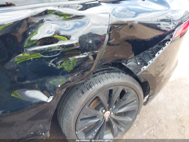 Продаж на аукціоні авто 2019 Jaguar F-pace 25t R-sport/30t R-sport, vin: SADCL2GX5KA358554, номер лоту: 45360091