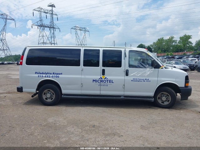 1GAZGNFP9N1286610 Chevrolet Express Passenger Rwd 3500 Extended Wheelbase Ls