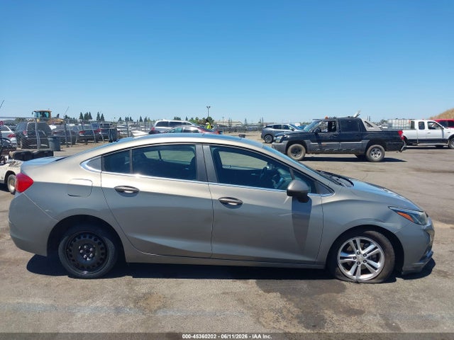 1G1BE5SM9H7141233 Chevrolet Cruze Lt Auto