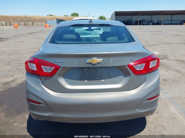 1G1BE5SM9H7141233 Chevrolet Cruze Lt Auto