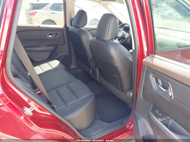 45360244 :رقم المزاد ، 5N1AT3BB6MC758677 vin ، 2021 Nissan Rogue Sv Intelligent Awd مزاد بيع